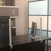 Schermo protettivo Slim - da scrivania - con morsetto in alluminio - 65 x 107 cm - Studio T